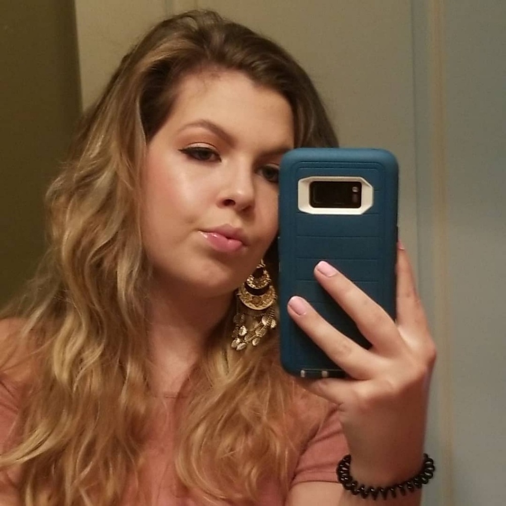 Meet your Posher, Rebekah